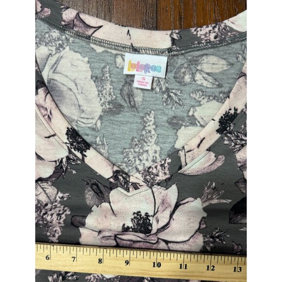 NEW LuLaRoe Womens Knit Tunic Top S Short Sleeve Gray Pink Floral Scoop Neck - Picture 7 of 7
